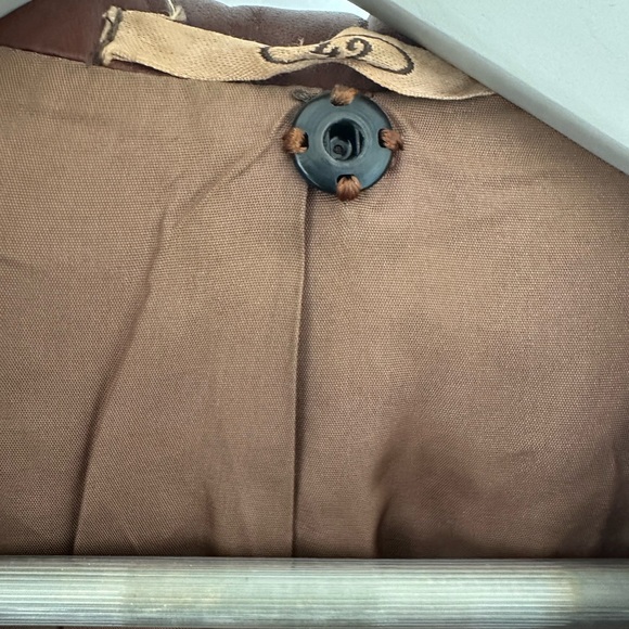 Vintage Brown 💯 leather jacket small - Picture 4 of 5